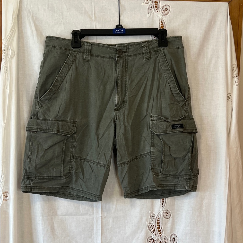 Men's Olive Green Cargo Shorts